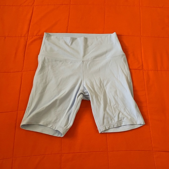 Lululemon Biker Shorts Womens 10 Biker Short Activewear Gym & Running - Picture 2 of 5